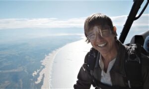Tom Cruise behind the scenes of a stunt in Mission: Impossible - Dead Reckoning Part One
