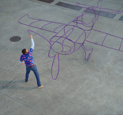 Harold and the Purple Crayon