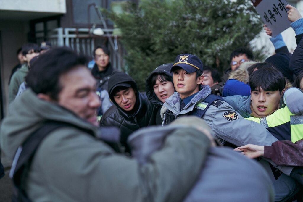 Hwang Jung-min and Jung Hae-in in I, The Executioner