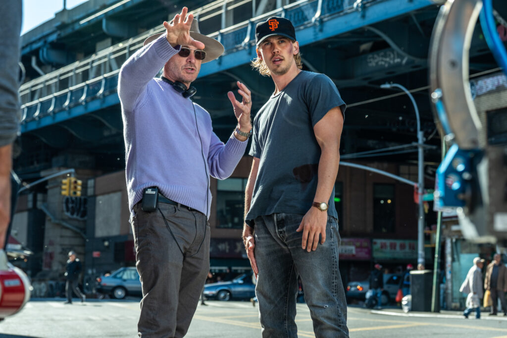 Austin Butler and Darren Aronofsky in Caught Stealing