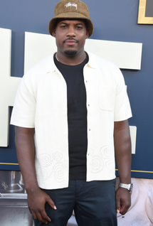 Lionel Bryce as Carl