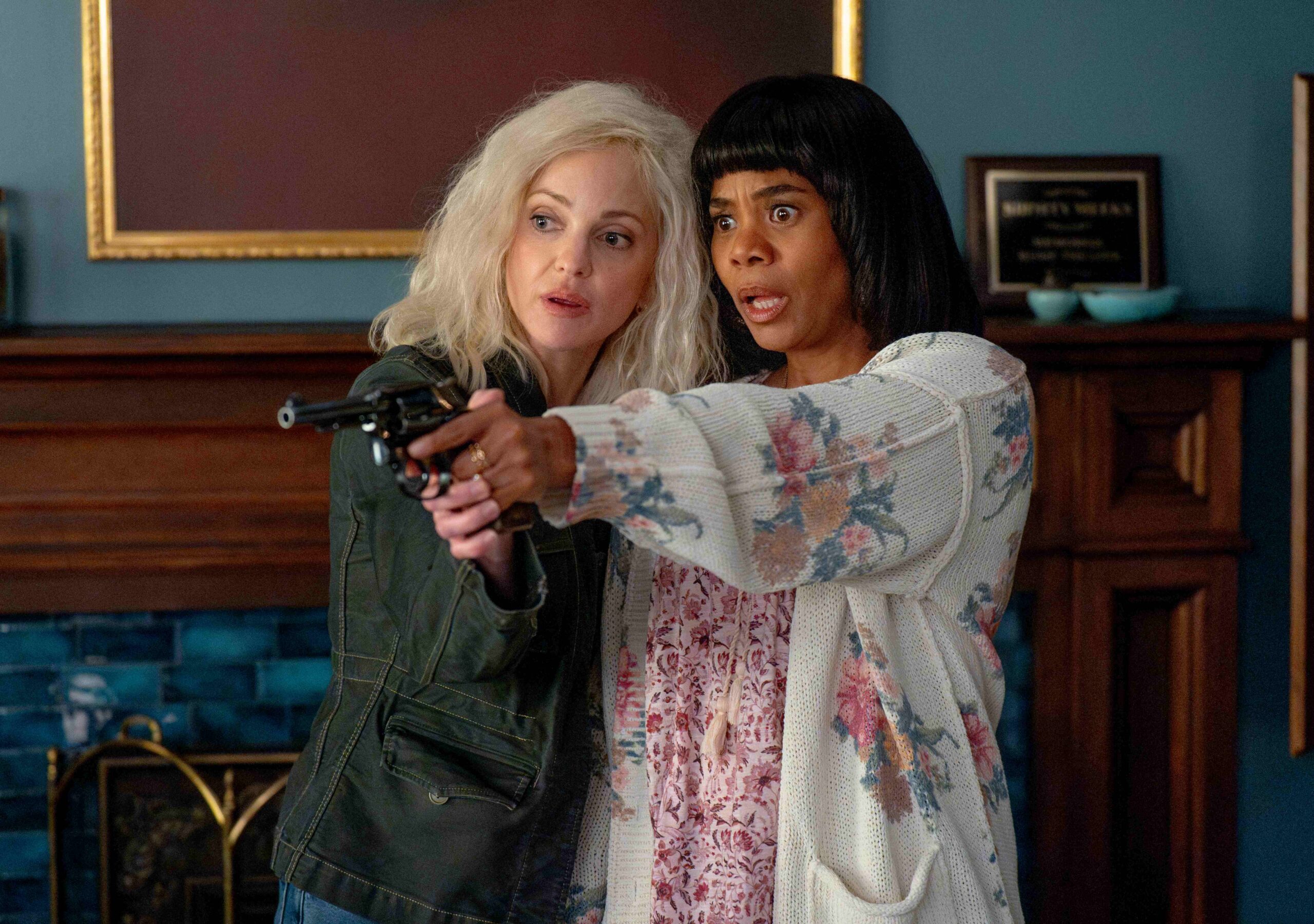 Regina Hall and Anna Faris in the new Scary Movie trailer